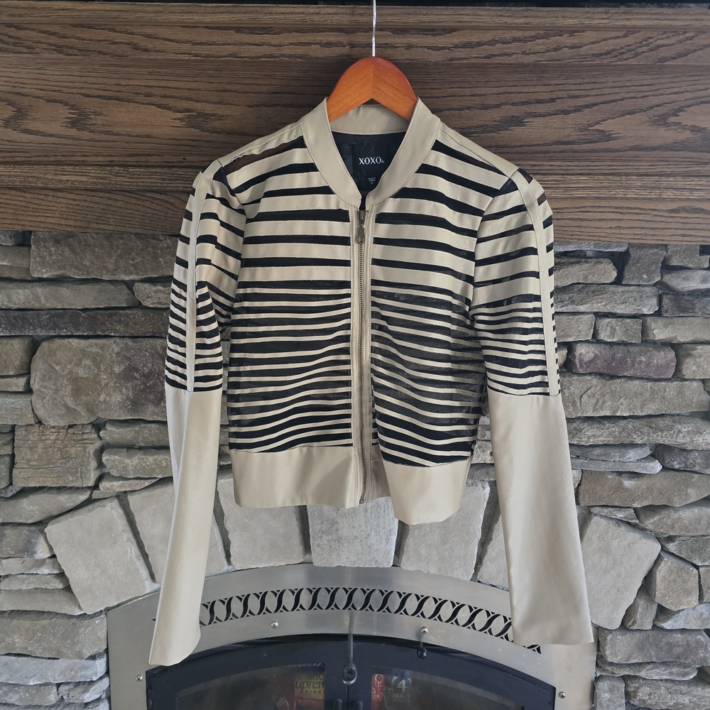 Super Cool Lt Beige Faux Leather/ Black Mesh Small Moto XOXO Lined Zipper Jacket